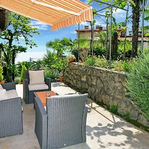  Apartment Charming Getaway W Panoramic Sea Views And Rewarded Garden